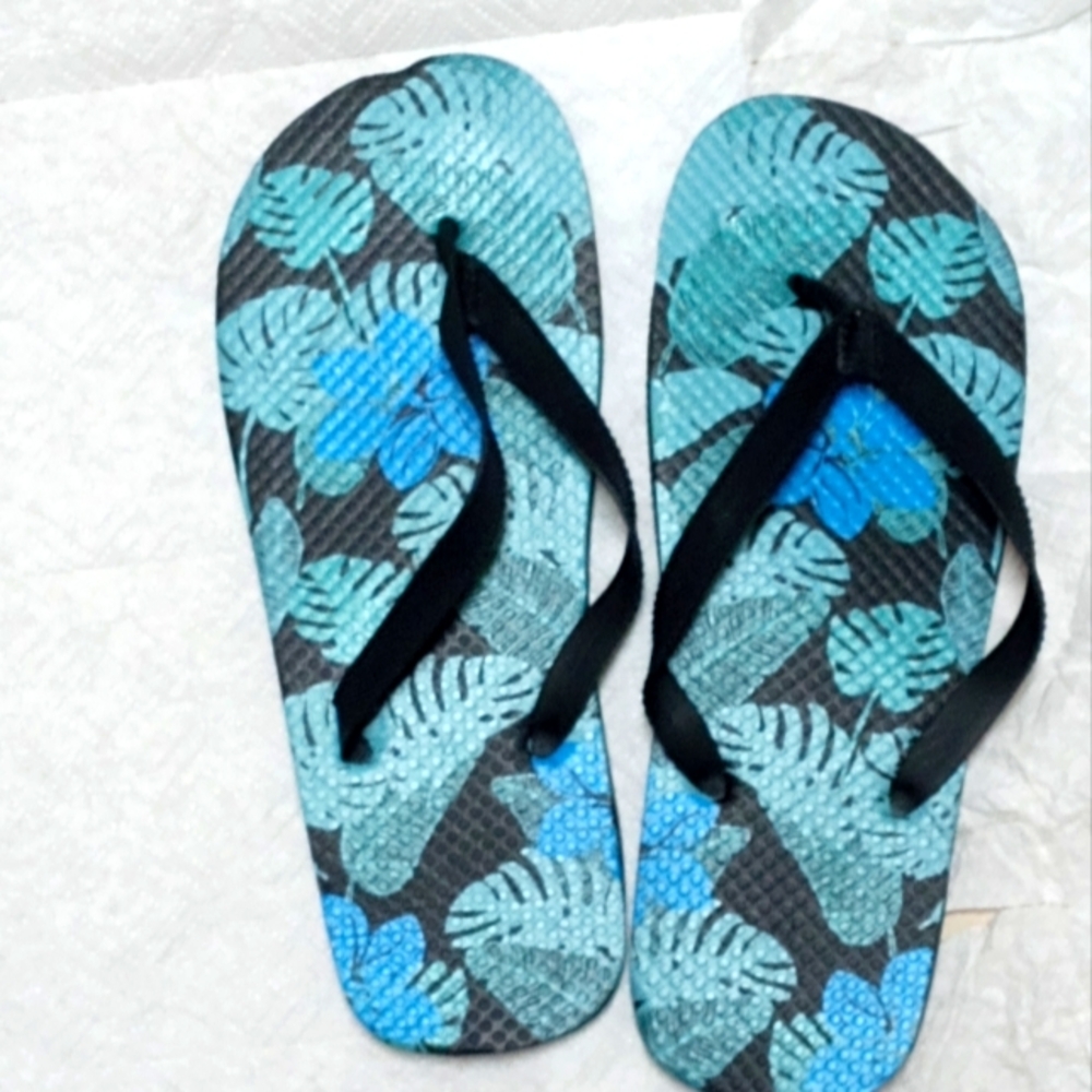 Blue Floral Flip-flops - Size 10-11